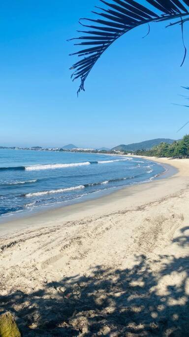 Apartamento Com Vista Pro Mar No Centro De Ubatuba - 2 Quartos E Cozinha Completa Exterior photo